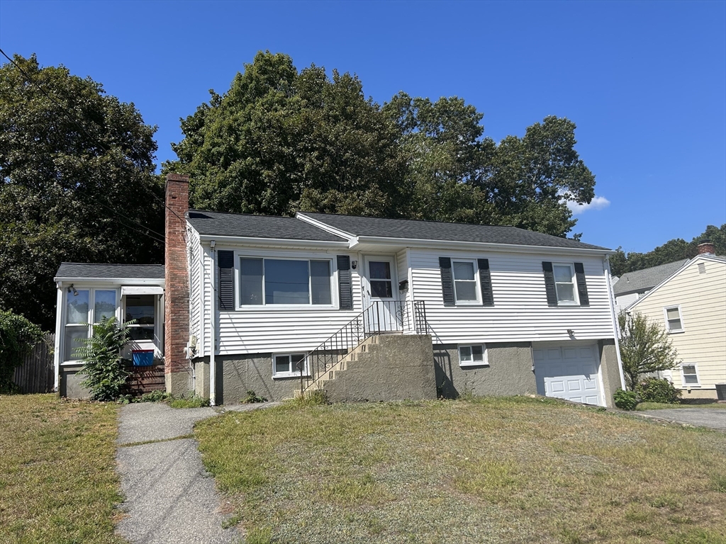 7 Coolidge Road Wakefield, MA 01880 - Photo 3 of 4 Gallery Image 3
