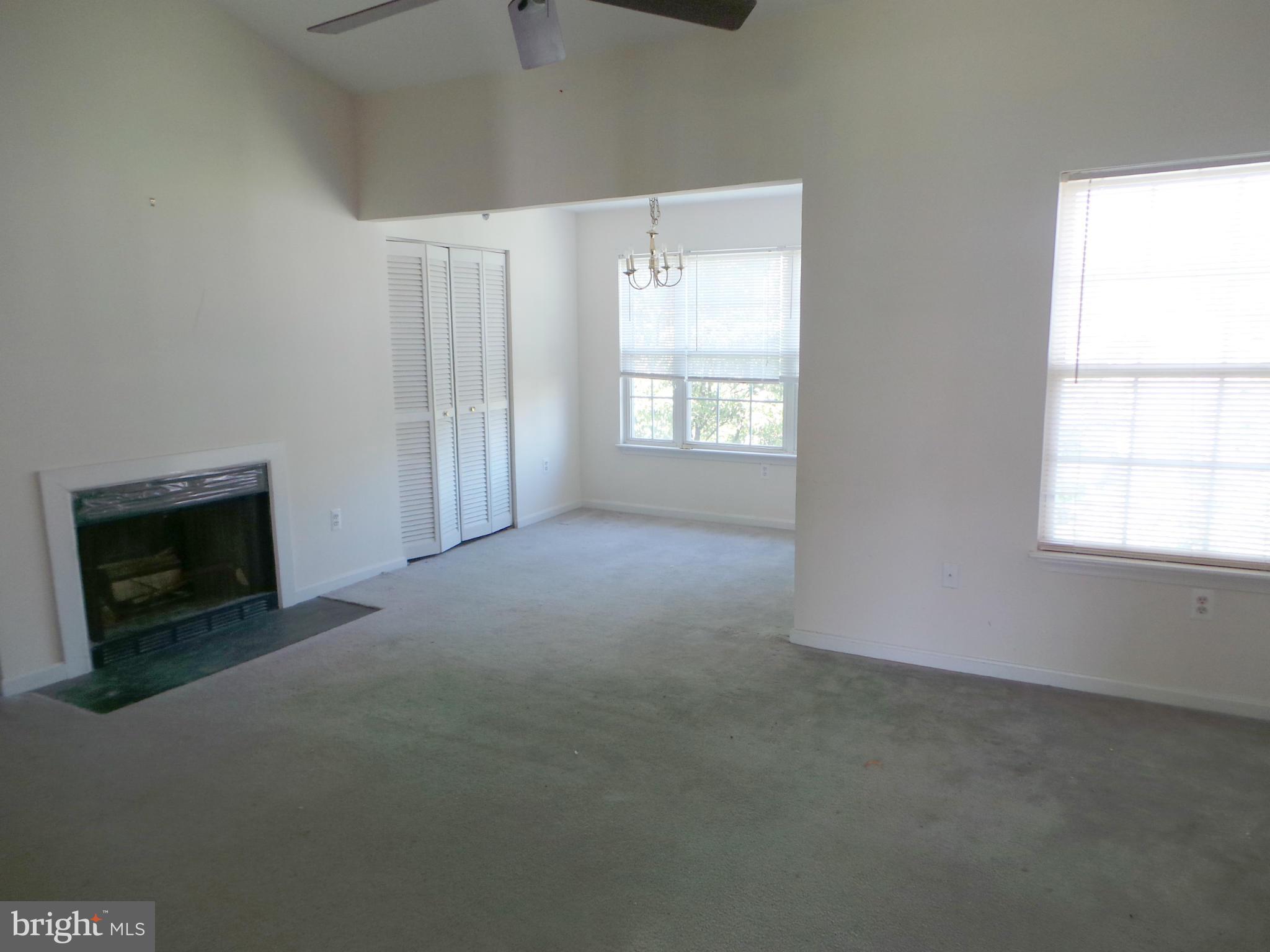 600 Resty Lane, Unit 301 Odenton, MD 21113 - Photo 4 of 12 Living Room