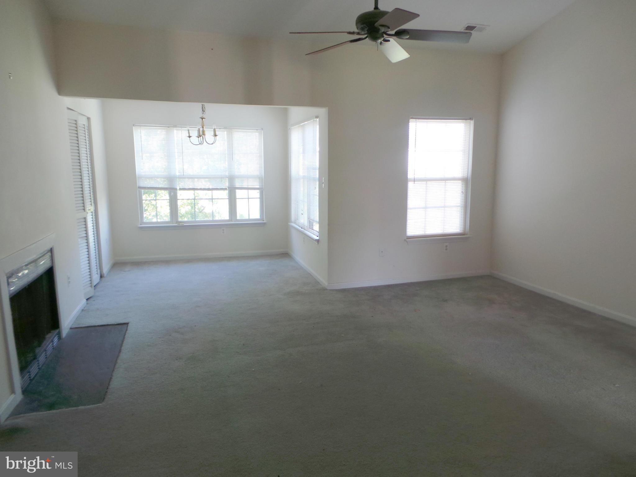 600 Resty Lane, Unit 301 Odenton, MD 21113 - Photo 5 of 12 Living Room