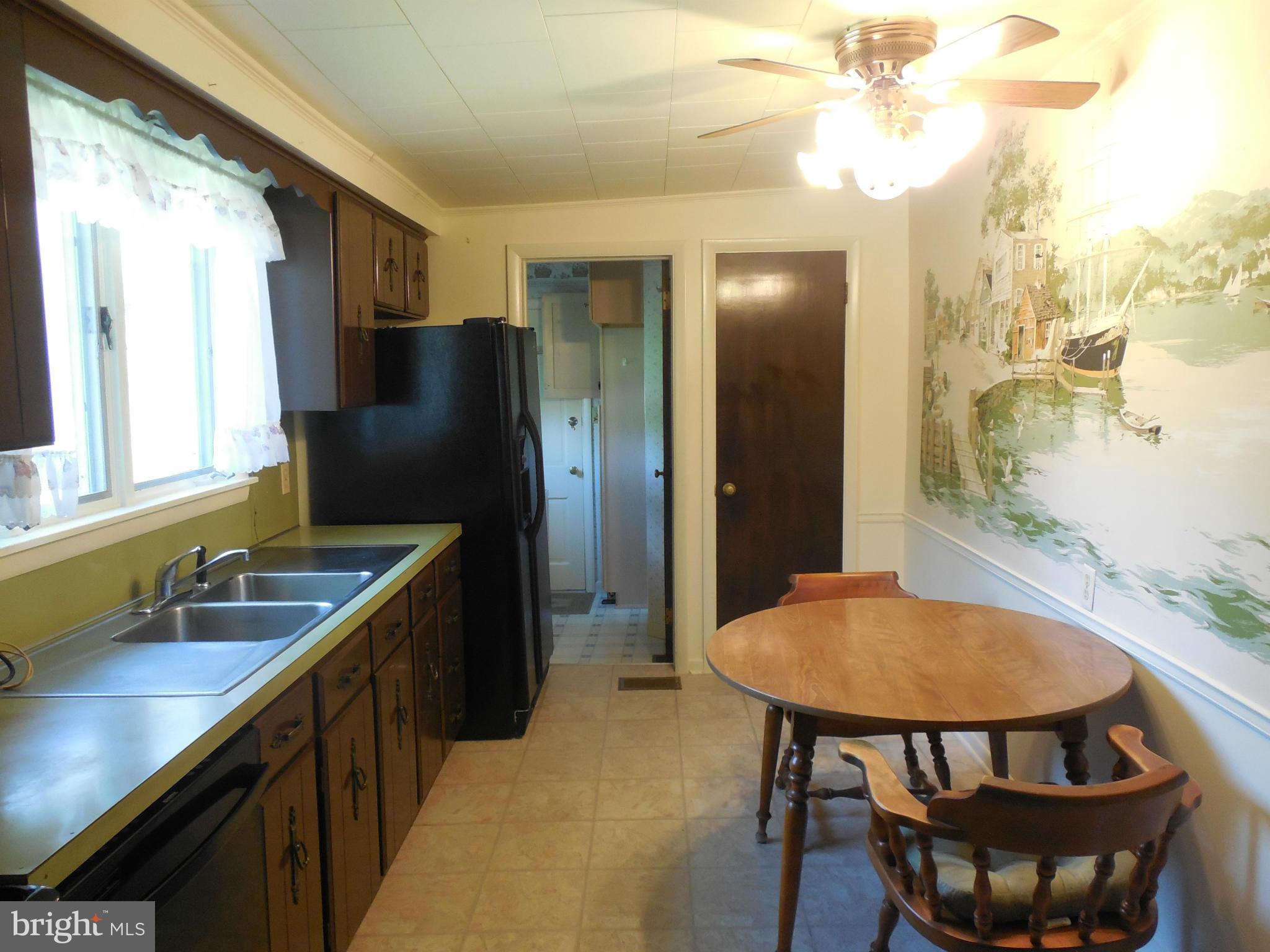 4545 Slate Ridge Road Whiteford, MD 21160 - Photo 6 of 28 Kitchen
