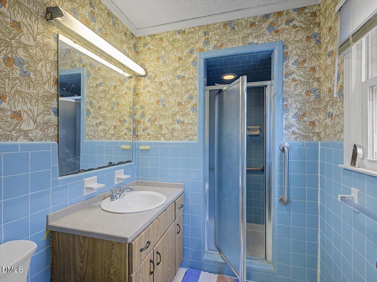1506 Baker Road Raleigh, NC 27607 - Photo 26 of 77 32-Primary Bath