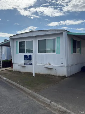 a view of house with a outdoor space