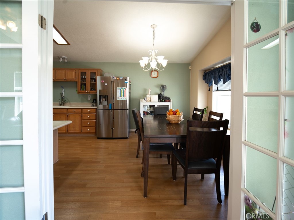 4901 Green River Road, Unit 37 Corona, CA 92878 - Photo 5 of 15 Living room