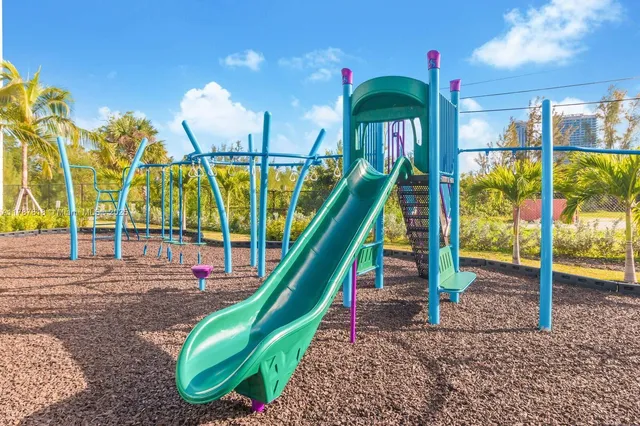 $1,499,000 | 17111 Biscayne Boulevard, Unit 1902, North Miami Beach, FL 33160