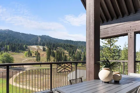 $3,200,000 | 700 Village Drive, Unit 403, Donnelly, ID 83615