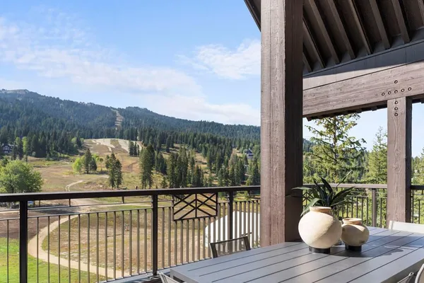 $3,200,000 | 700 Village Drive, Unit 403, Donnelly, ID 83615