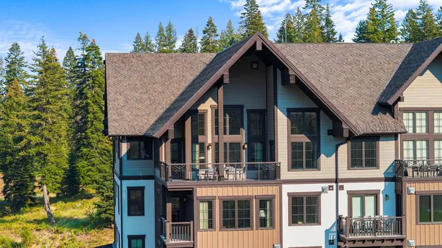 $3,200,000 | 700 Village Drive, Unit 403, Donnelly, ID 83615