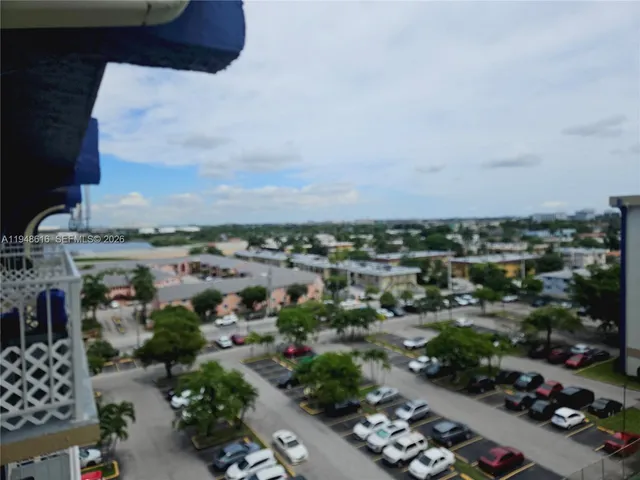 $2,295 | 4550 Northwest 9th Street, Unit 801E, Miami, FL 33126