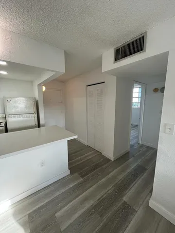 $2,295 | 4550 Northwest 9th Street, Unit 801E, Miami, FL 33126