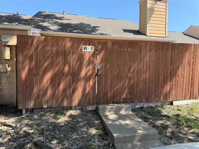 $220,000 | 2500 East Park Boulevard, Unit W5, Plano, TX 75074