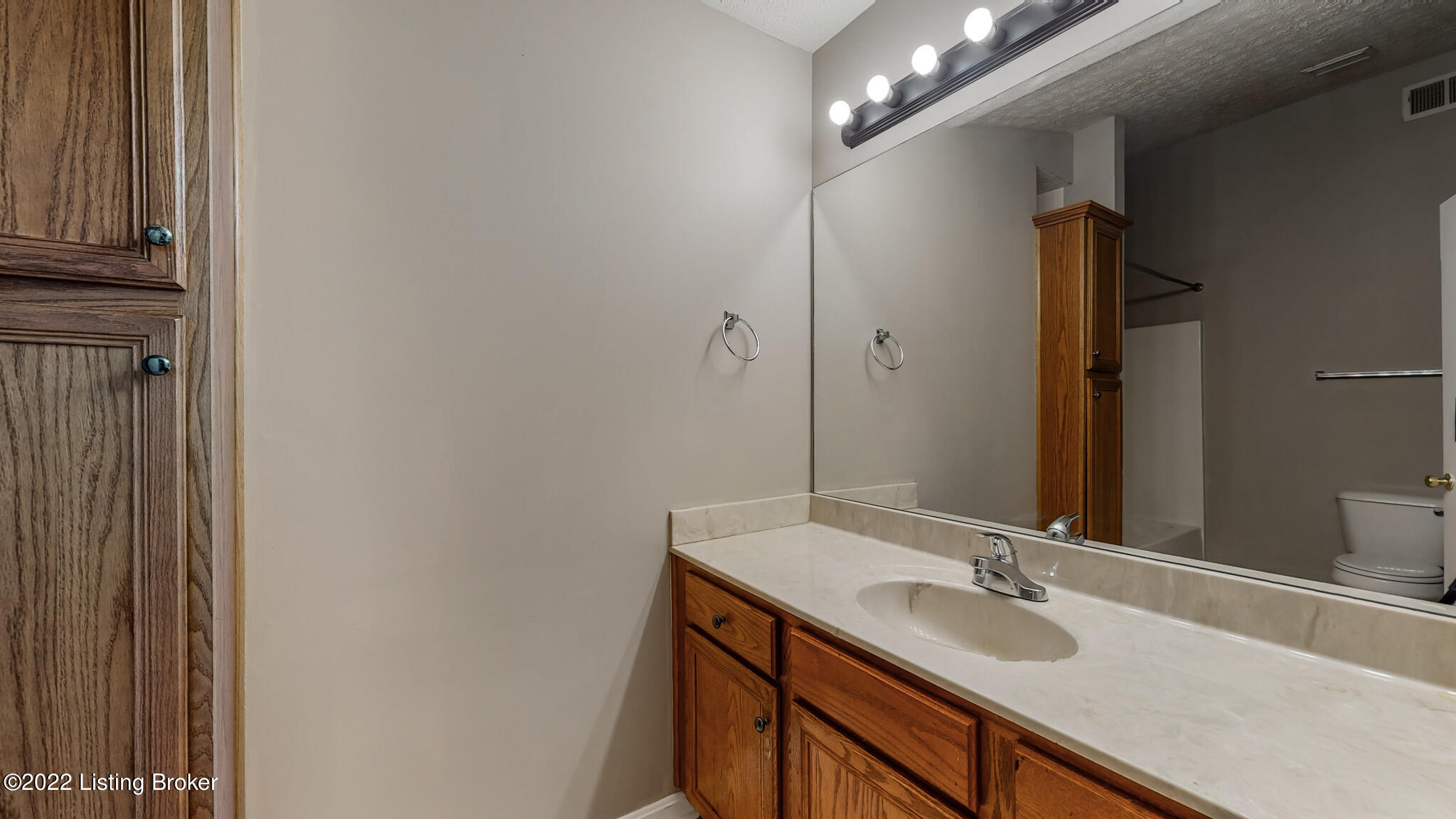 7907 Westbrook Road Louisville, KY 40258 - Photo 34 of 41 7907 Westbrook Rd Louisville KY 40258-26