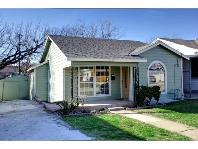 $1,800 | 2103 Harrison Avenue, Fort Worth, TX 76110