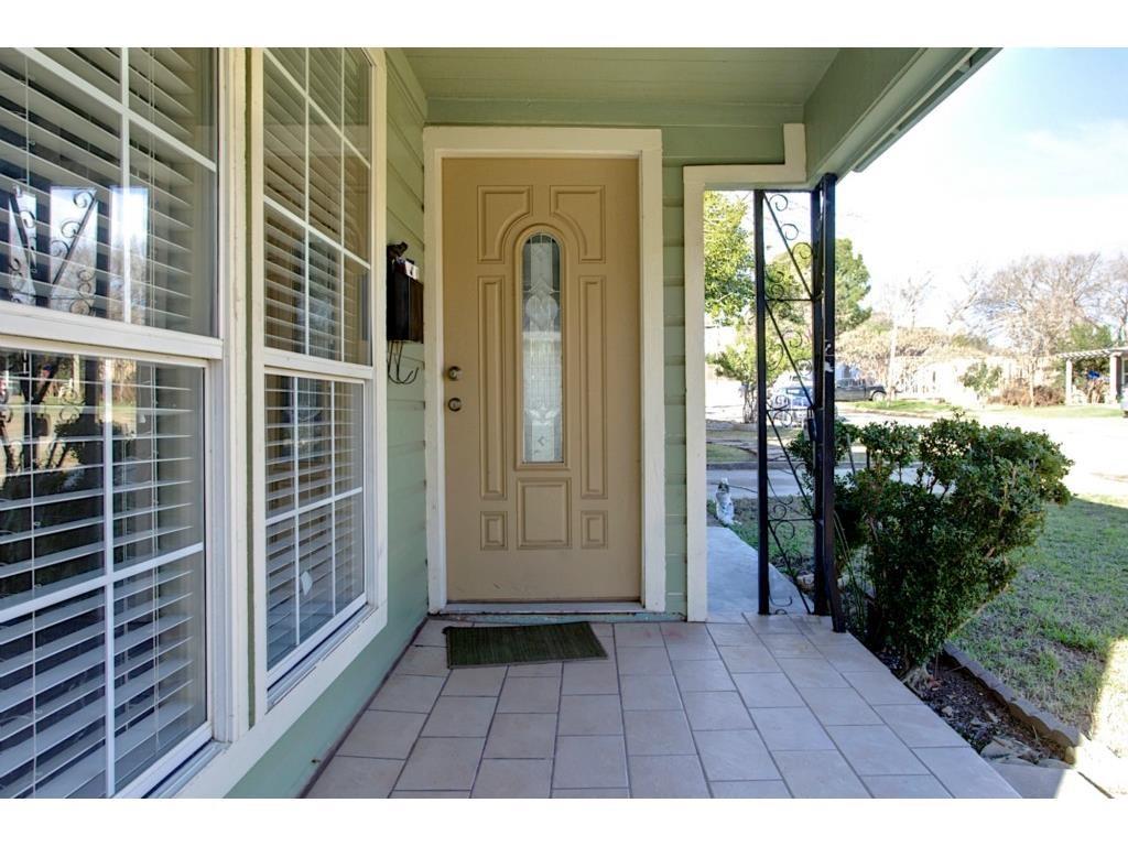 2103 Harrison Avenue Fort Worth, TX 76110 - Photo 2 of 19