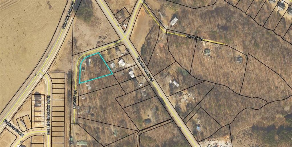 65 Lindsey Lane Jasper, GA 30143 - Photo 2 of 2 a view of a balcony