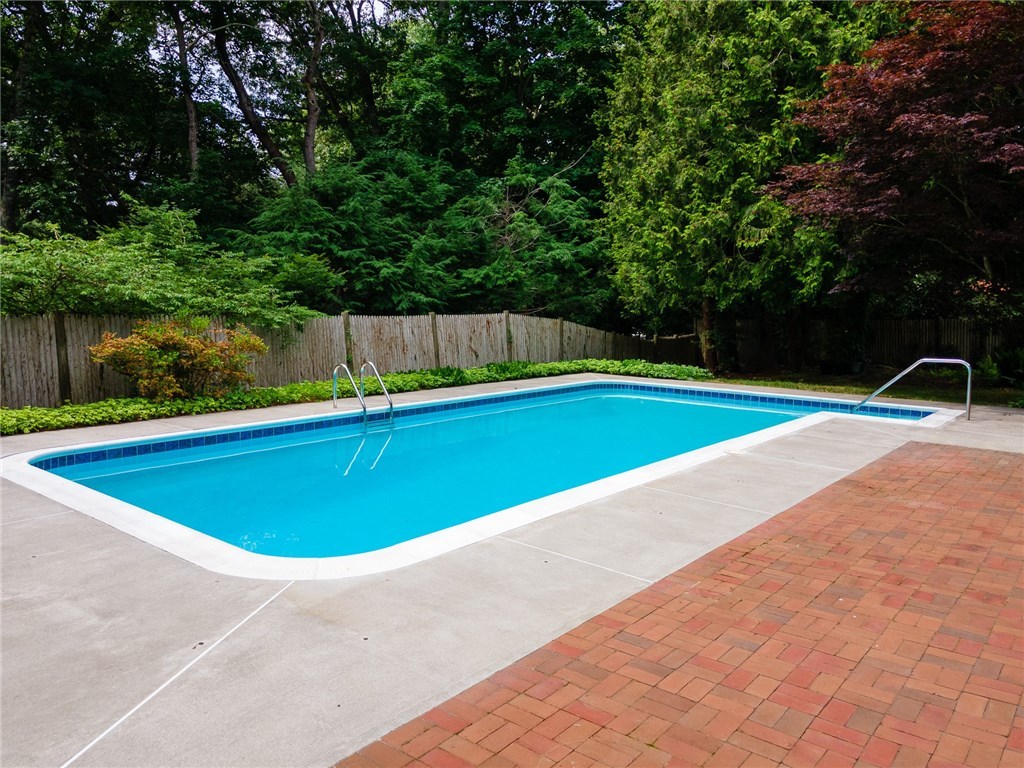 122 Overhill Road Warwick, RI 02818 - Photo 36 of 36 Gallery Image 36