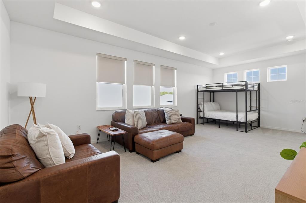 19912 Bridgetown Loop Venice, FL 34293 - Photo 33 of 49 a living room with furniture and a window