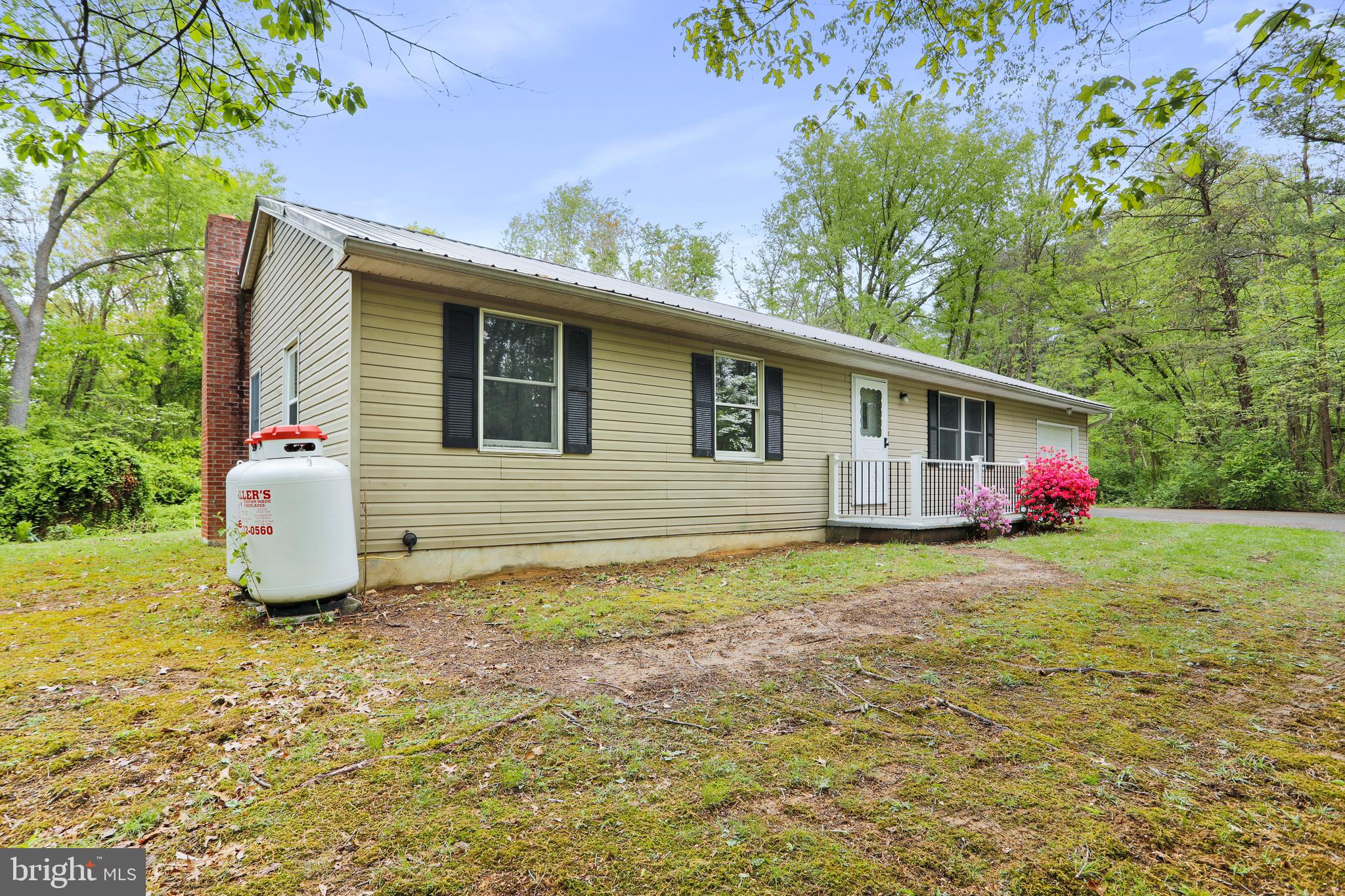 11890 Mountain Ash Road Clear Spring, MD 21722 - Photo 5 of 46
