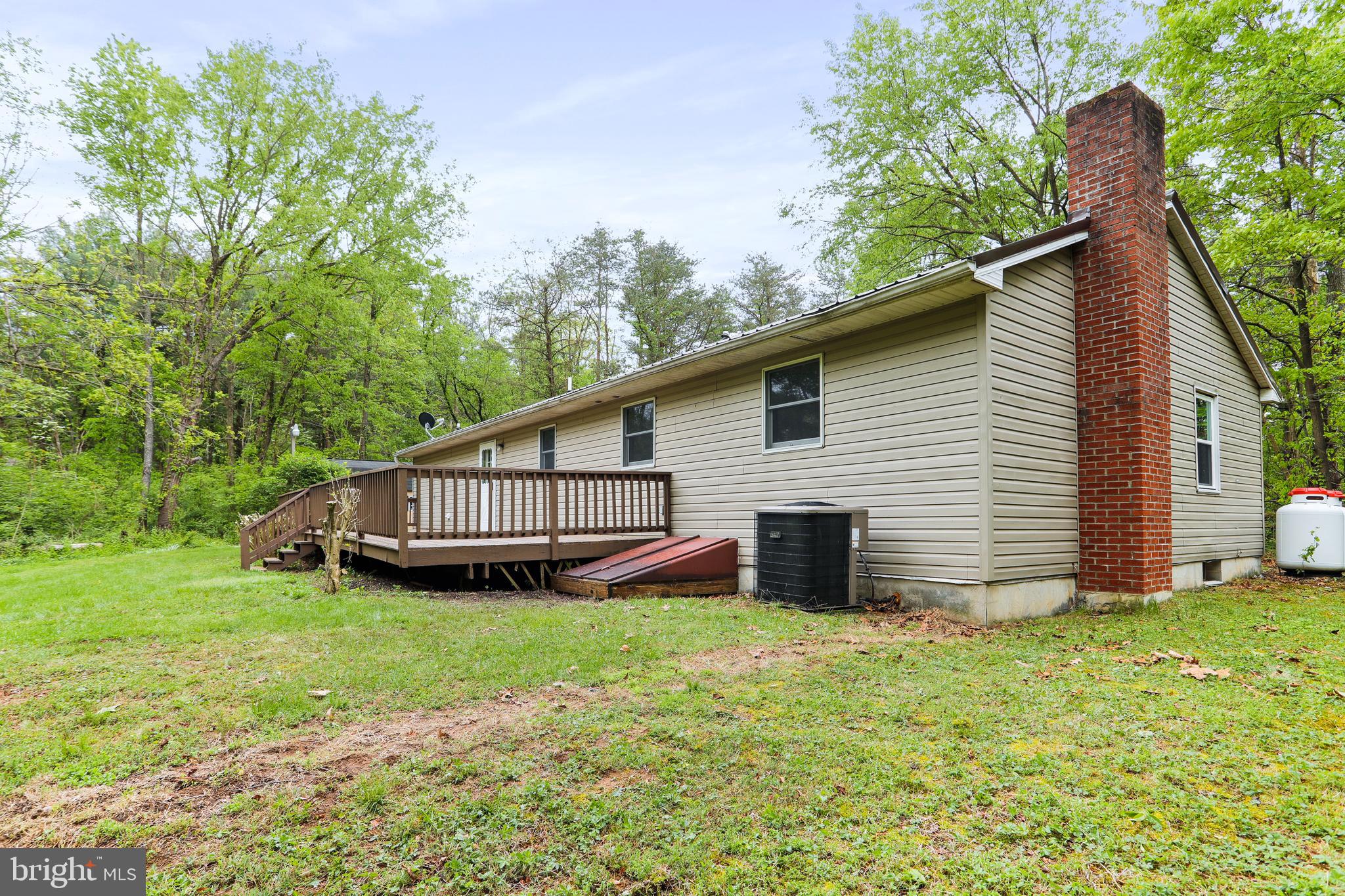 11890 Mountain Ash Road Clear Spring, MD 21722 - Photo 6 of 46 Large back deck.
