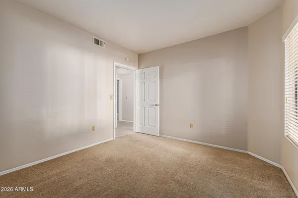 $277,000 | 750 East Northern Avenue, Unit 1068, Phoenix, AZ 85020