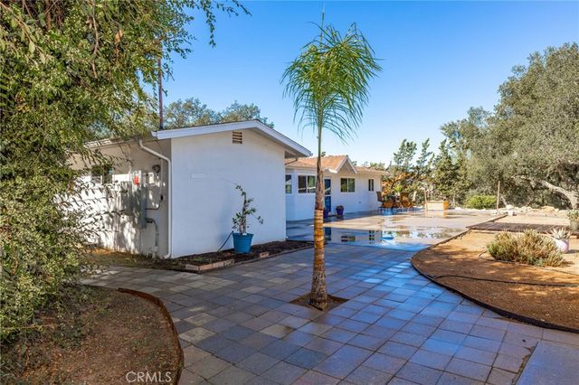 $948,800 | 6472 Rainbow Heights Road, Rainbow, CA 92028