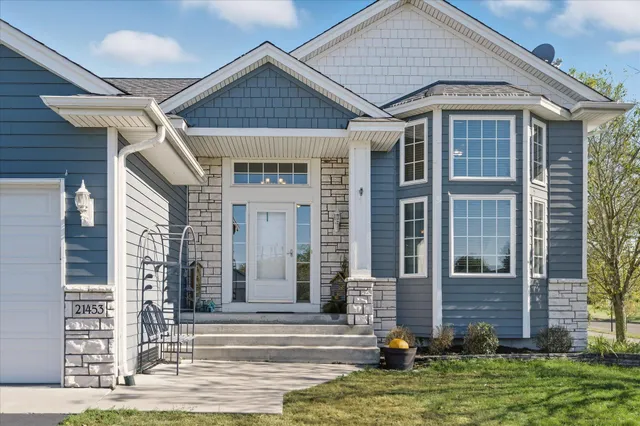 $425,000 | 21453 Lena Trail, Big Lake, MN 55309