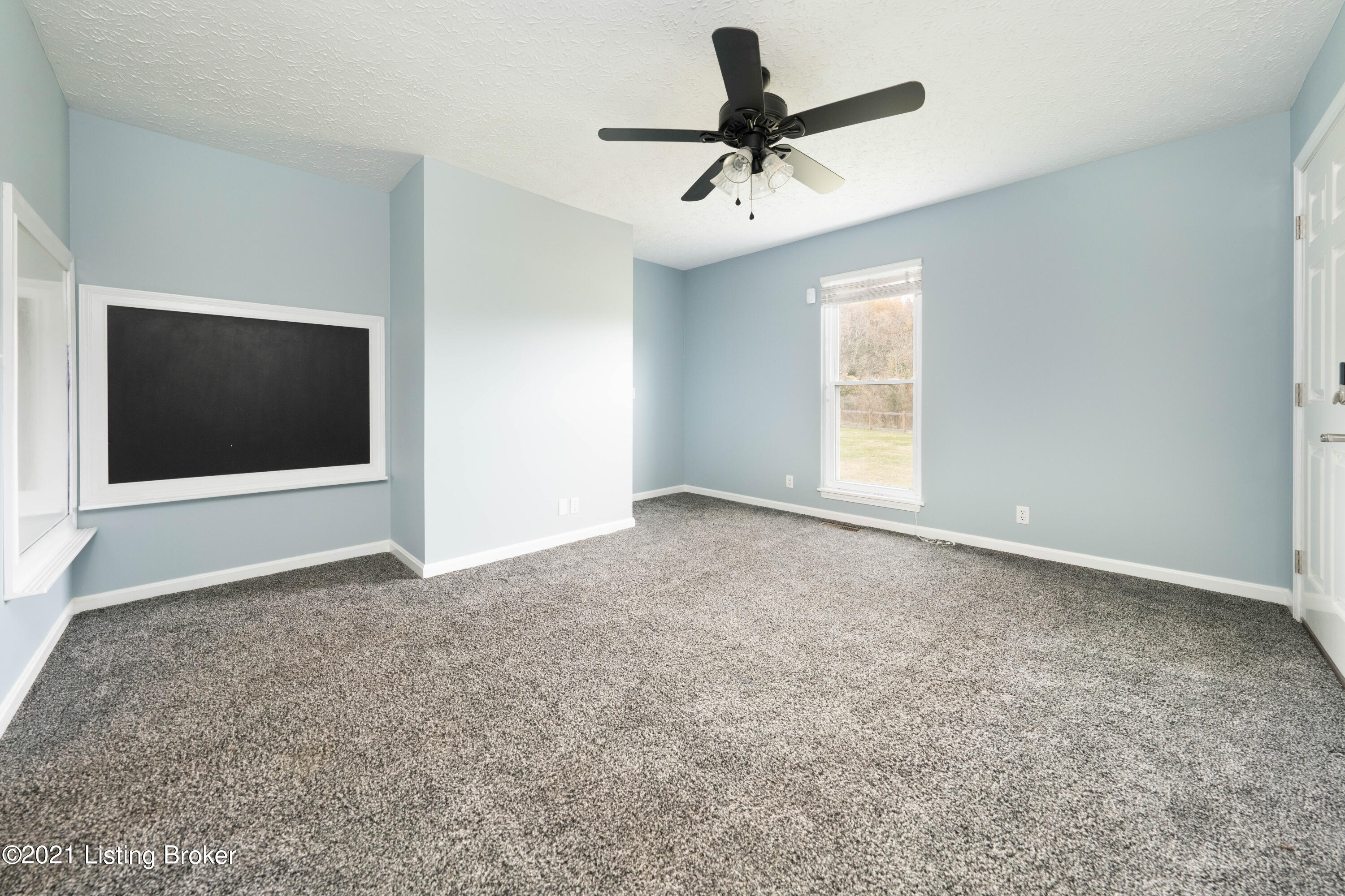 8200 Stout Road Louisville, KY 40291 - Photo 16 of 47 8200 Stout Rd-11