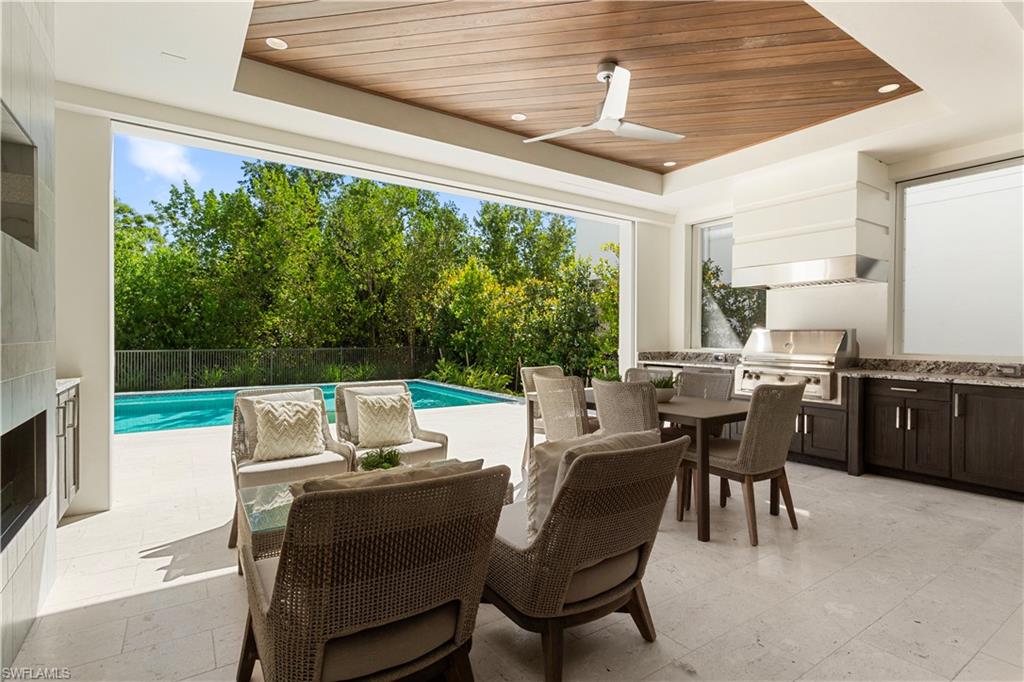 61 14th Street South Naples, FL 34102 - Photo 12 of 40