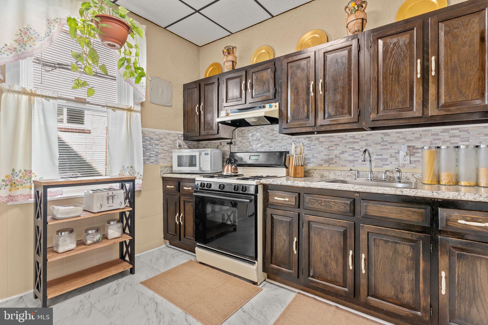 1920 South 16th Street Philadelphia, PA 19145 - Photo 11 of 28