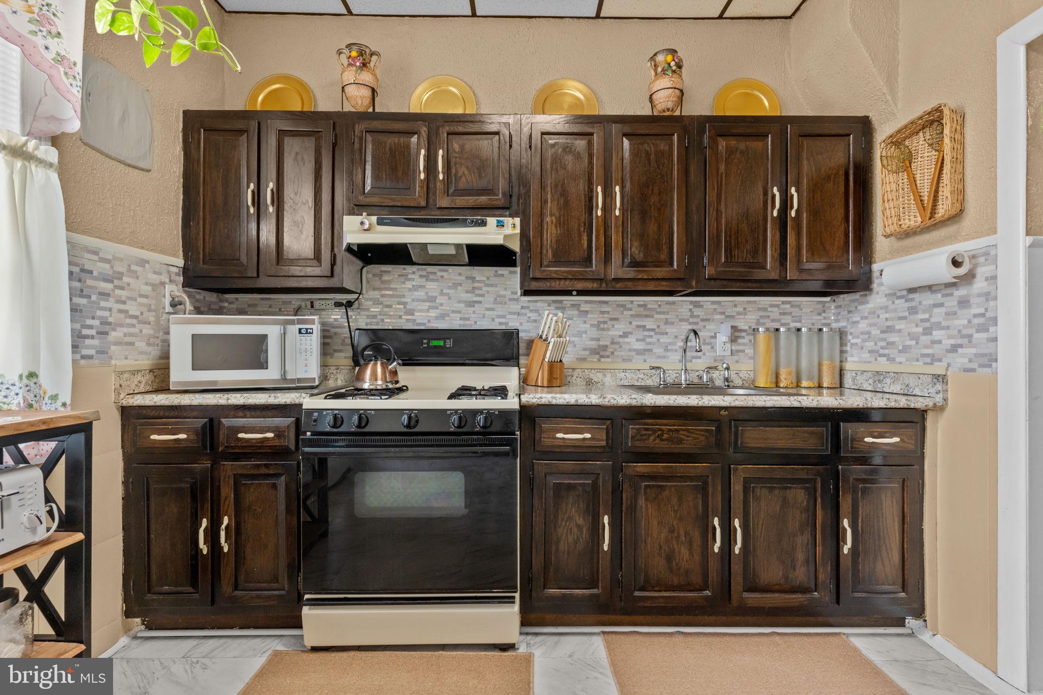 1920 South 16th Street Philadelphia, PA 19145 - Photo 15 of 28