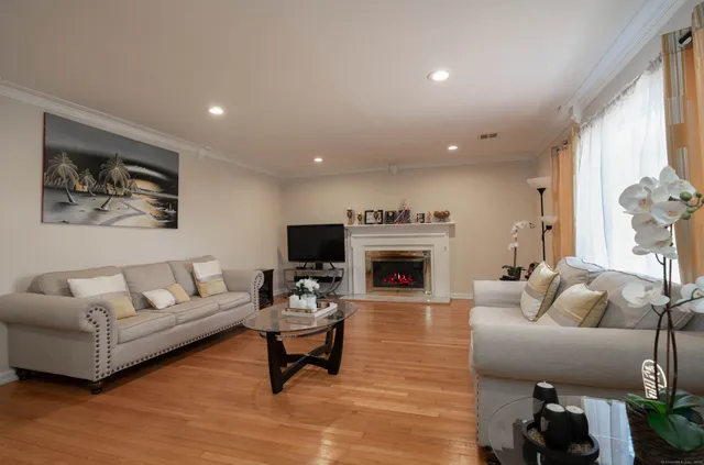 $650,000 | 36 Ford Street, Hamden, CT 06517