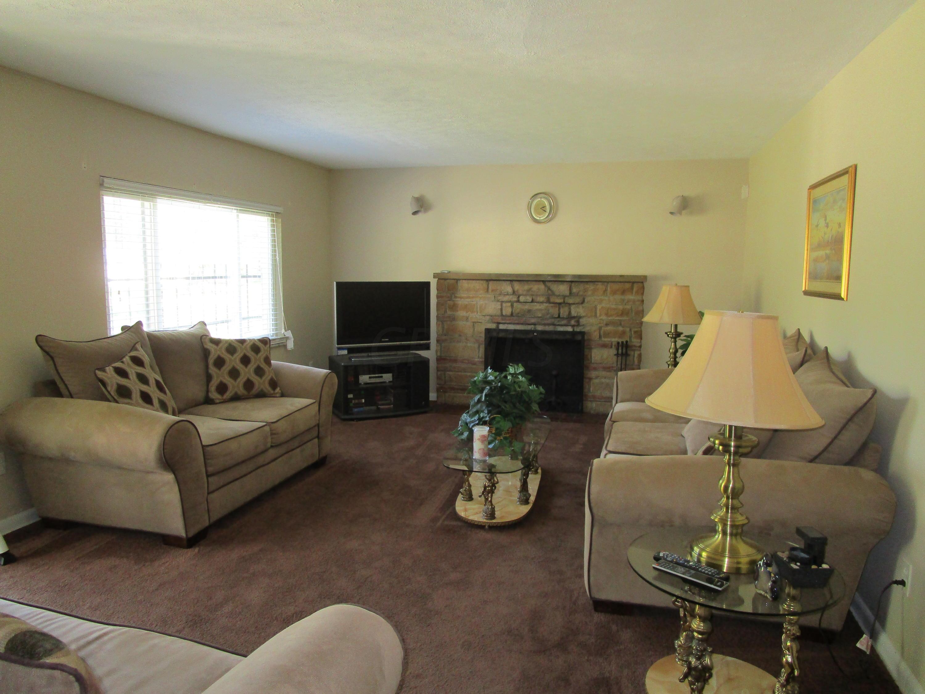 1595 Dewberry Road Columbus, OH 43207 - Photo 7 of 22 Gallery Image 7