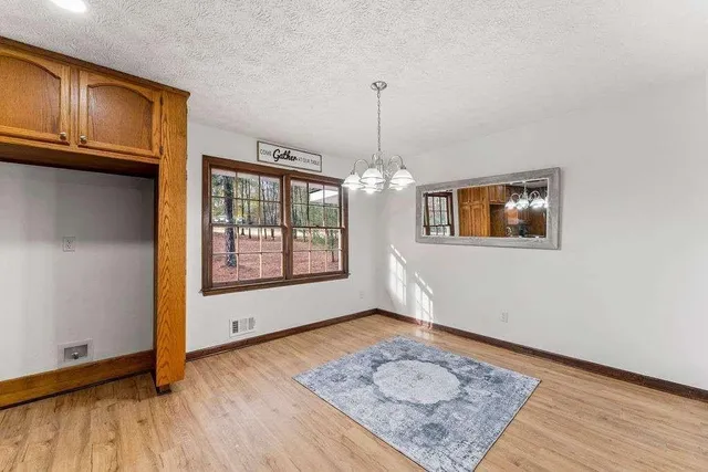 $400,000 | 2865 White Court, Conyers, GA 30012