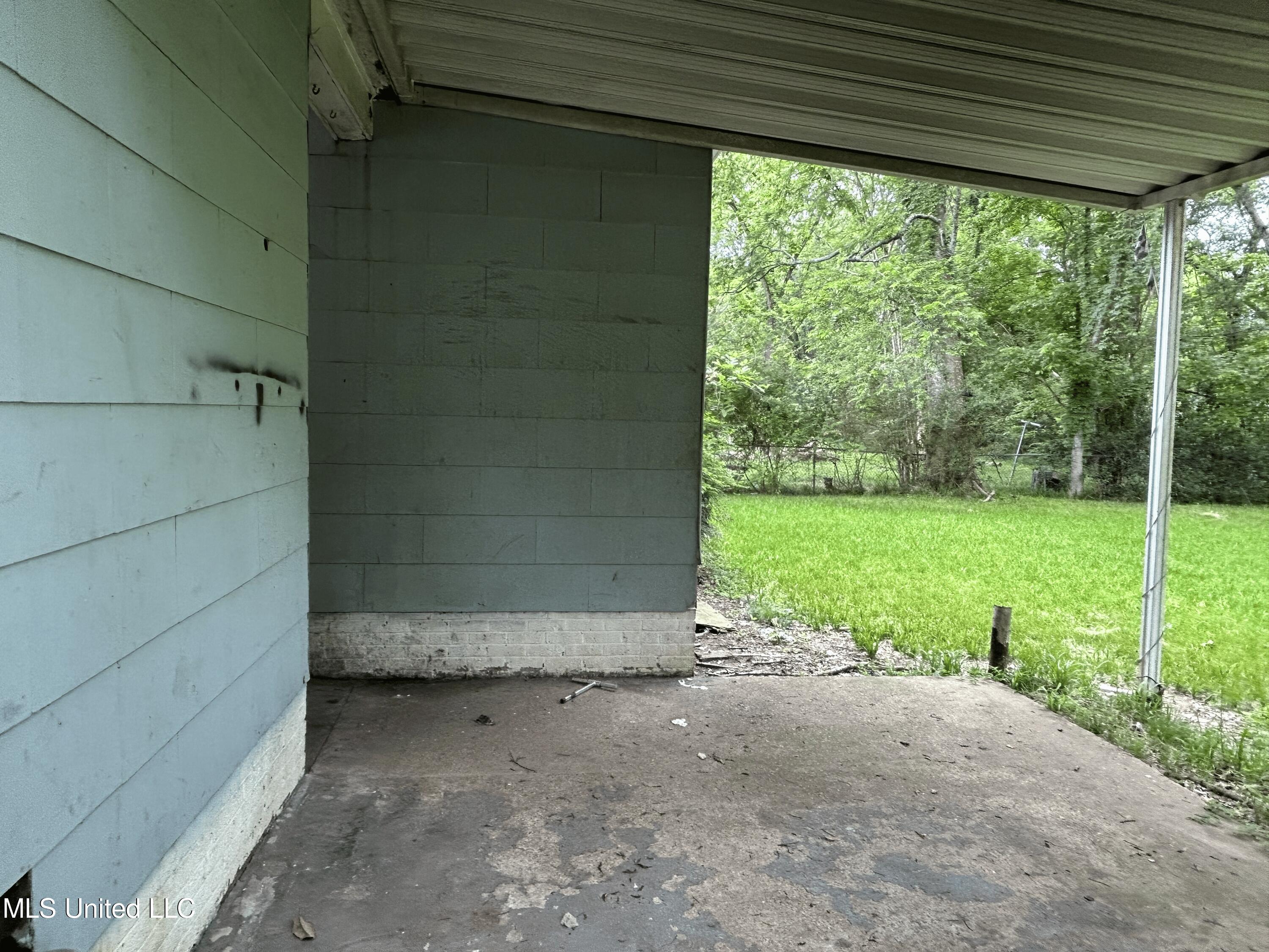 748 Lawrence Road Jackson, MS 39206 - Photo 9 of 12 IMG_6961