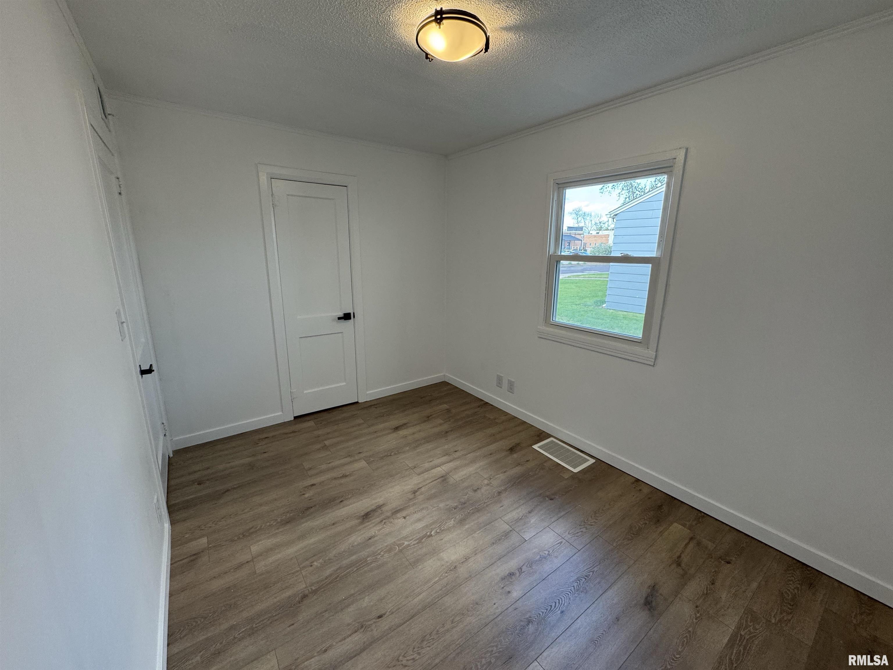 806 West Ridgemont Road Peoria, IL 61614 - Photo 38 of 47 Gallery Image 38