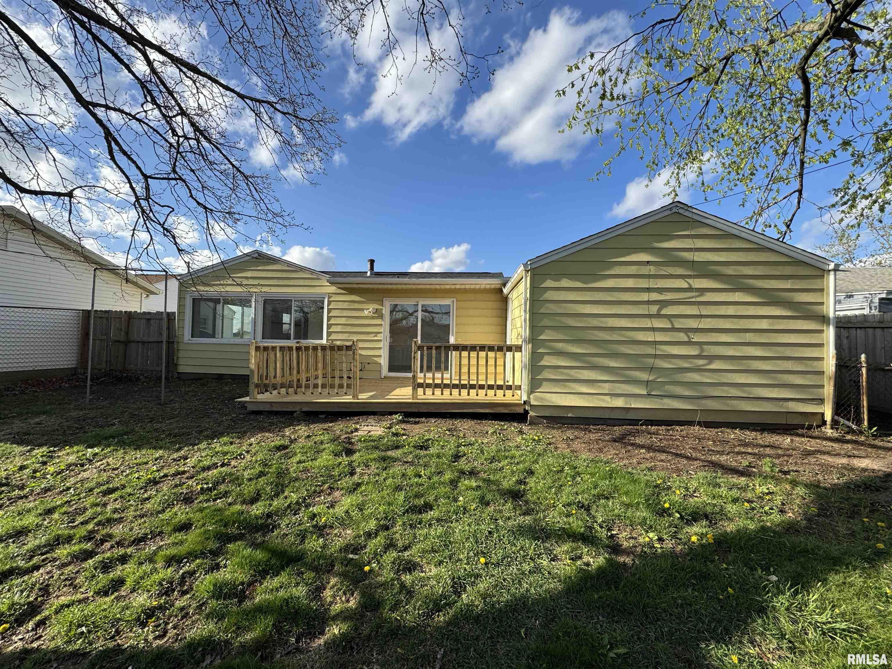 806 West Ridgemont Road Peoria, IL 61614 - Photo 40 of 47 Gallery Image 40