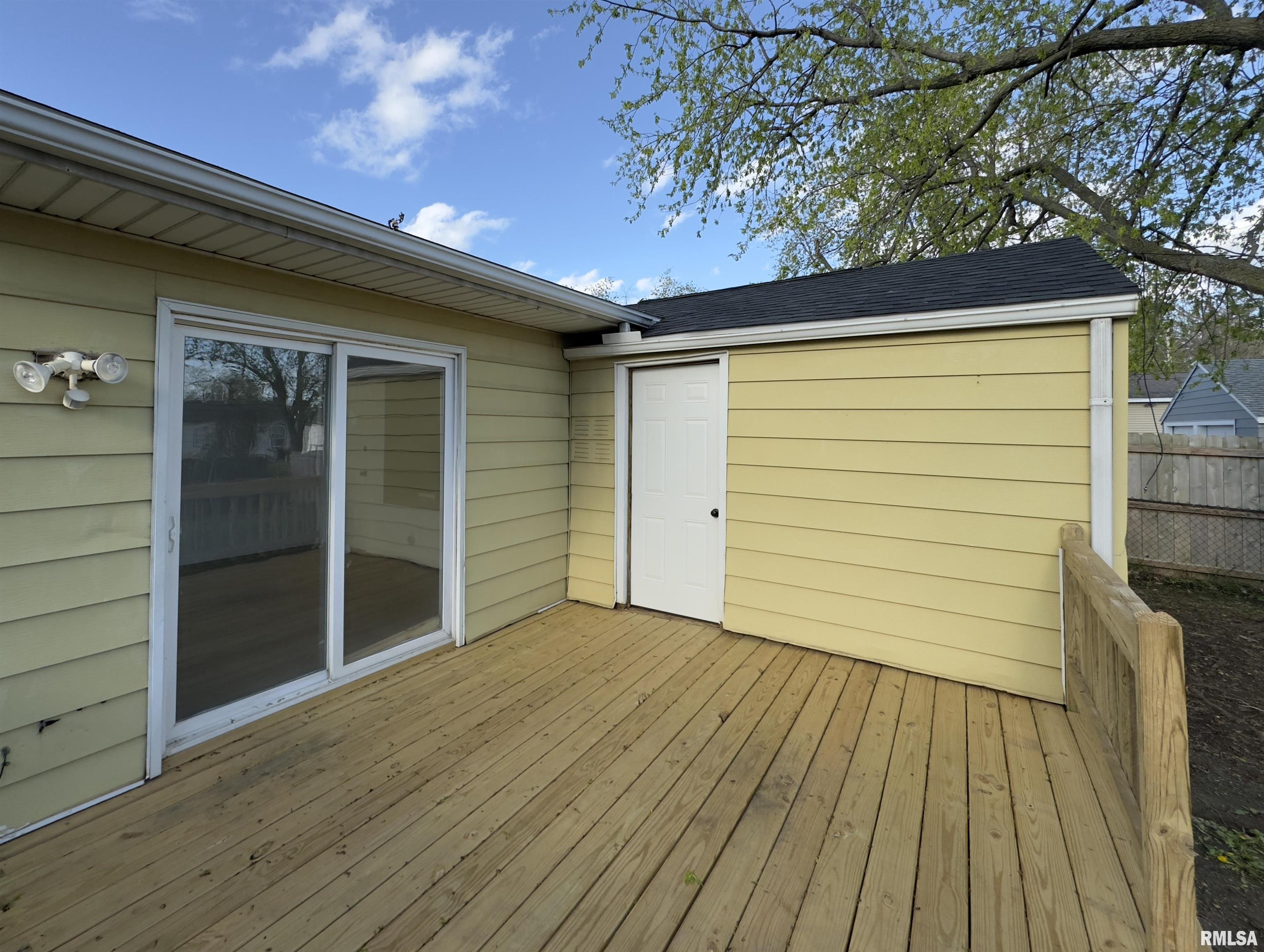 806 West Ridgemont Road Peoria, IL 61614 - Photo 43 of 47 Gallery Image 43