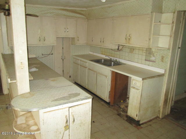 3645 Aiken Road Simpsonville, KY 40067 - Photo 14 of 18 Kitchen