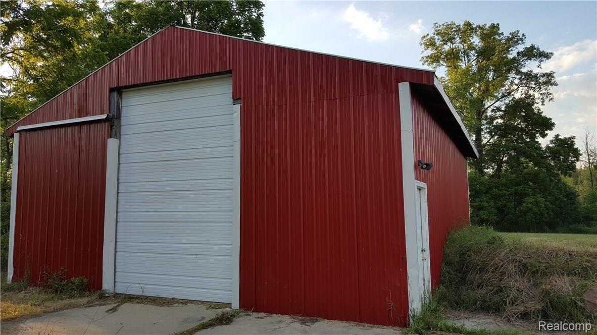 6464 North Fowlerville Road Fowlerville, MI 48836 - Photo 50 of 70 20160630_202754.jpg