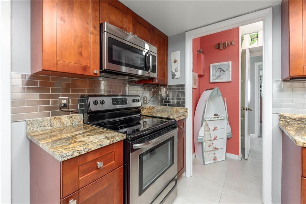 5712 Southeast Miles Grant Road Stuart, FL 34997 - Photo 16 of 28 Gallery Image 16