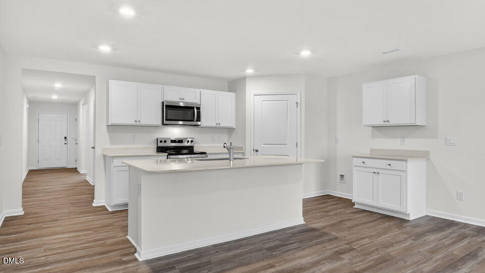 113 Daniel Road Smithfield, NC 27577 - Photo 9 of 40 Kitchen
