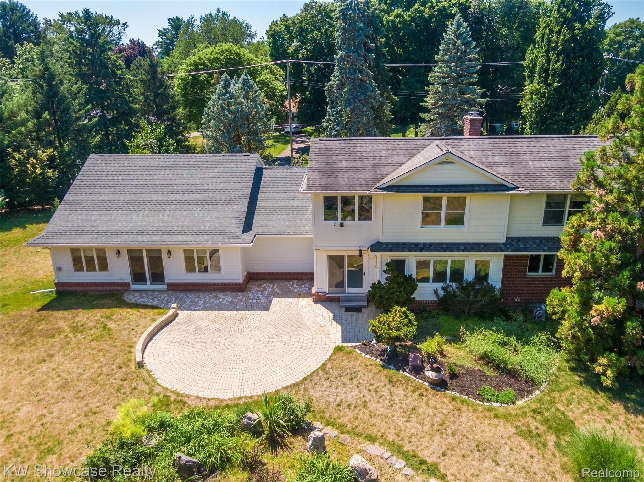 1526 Merry Road Waterford, MI 48328 - Photo 62 of 66 Aerial Exteriors (9 of 12).JPG