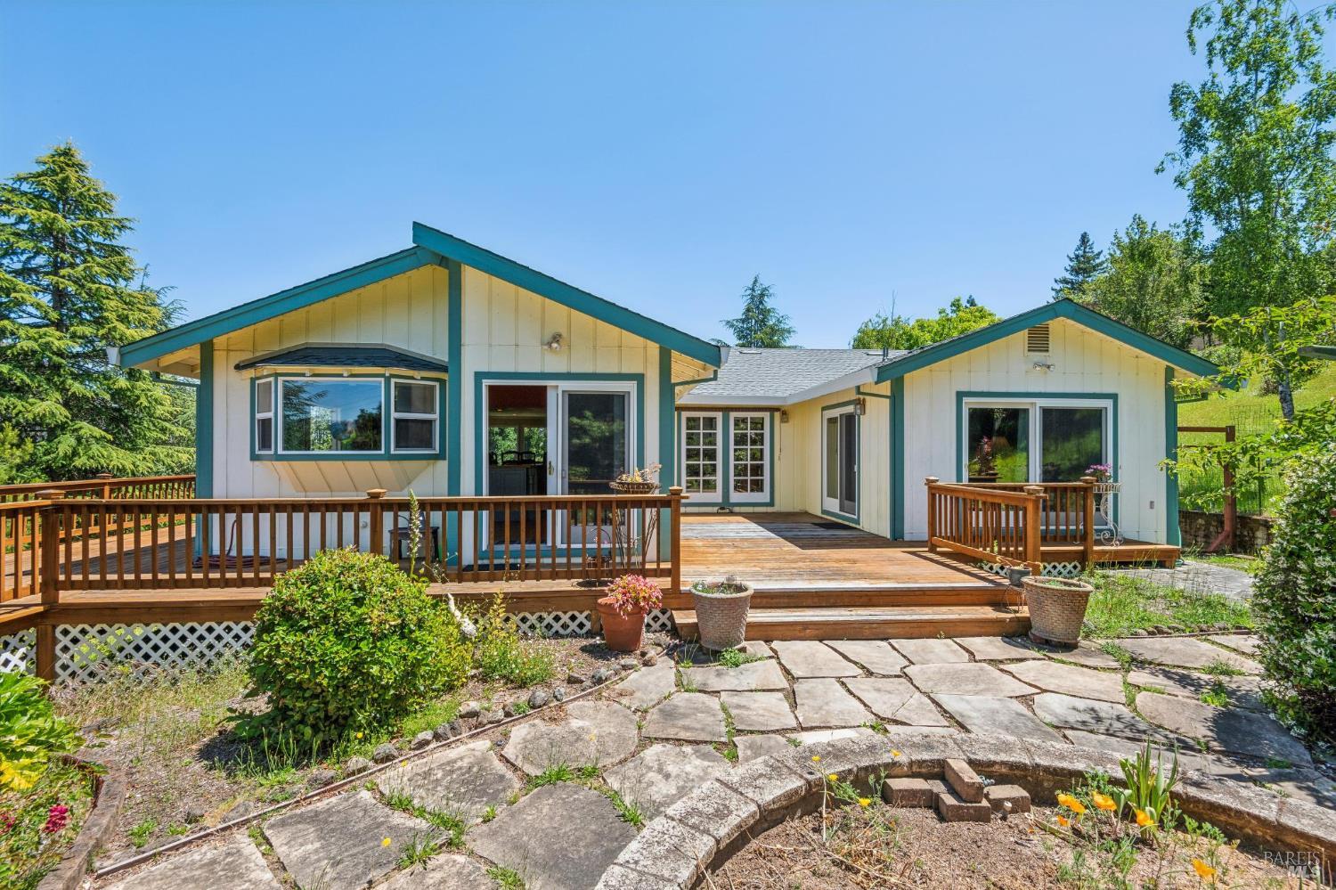 425 Oak Point Place Santa Rosa, CA 95409 - Photo 2 of 59