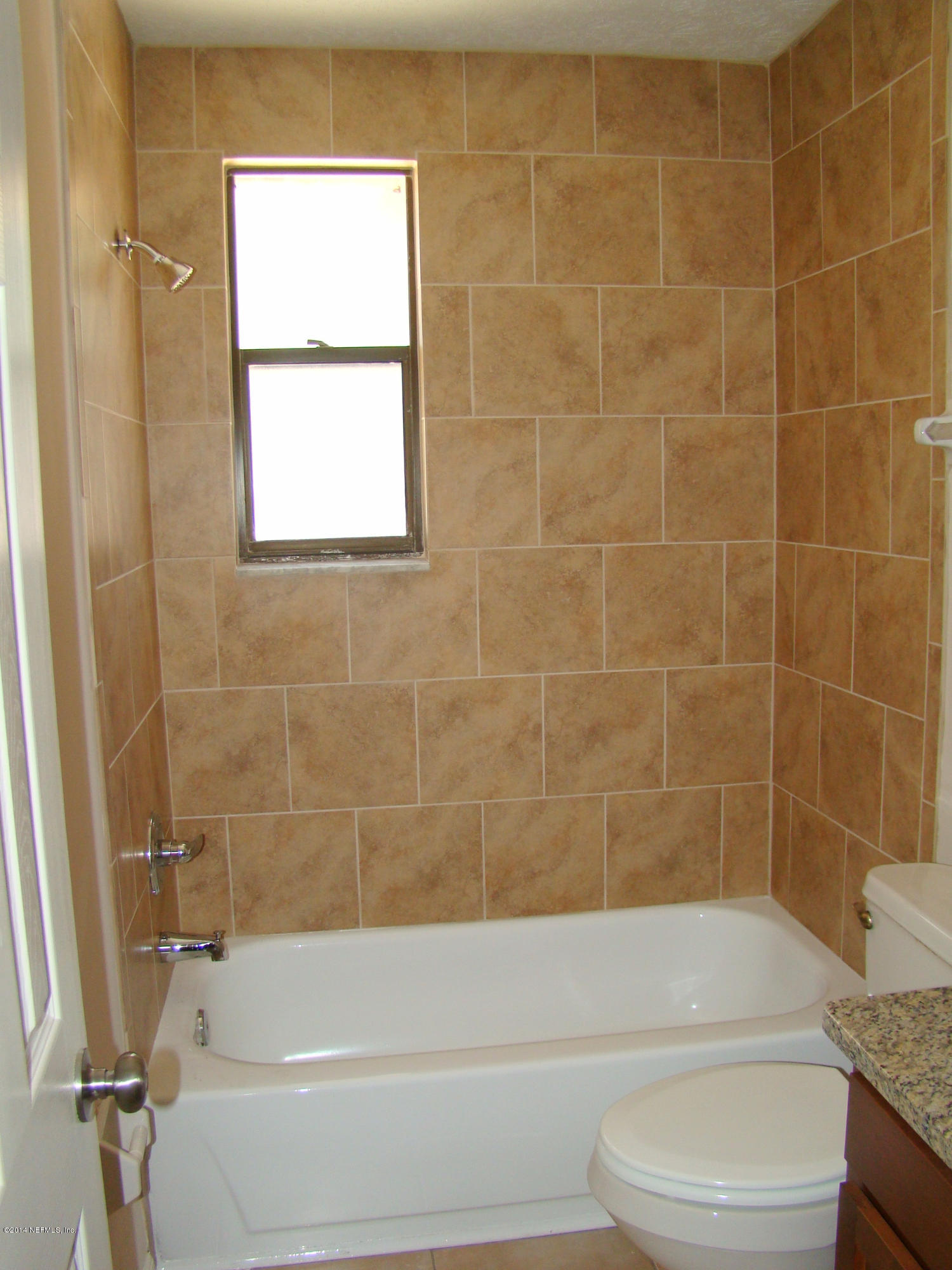 2727 Randy Road Jacksonville, FL 32216 - Photo 9 of 18 HALL BATHROOM VIEW 2