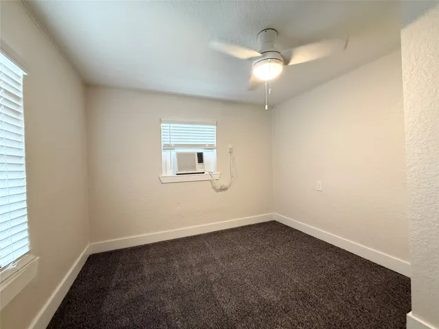 $1,095 | 14070 South Highway 288b, Unit 1, Angleton, TX 77515