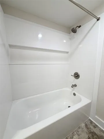 $1,095 | 14070 South Highway 288b, Unit 1, Angleton, TX 77515