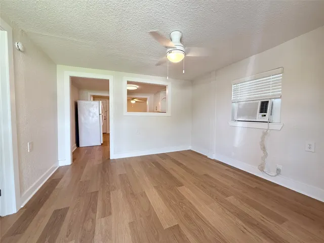 $1,095 | 14070 South Highway 288b, Unit 1, Angleton, TX 77515