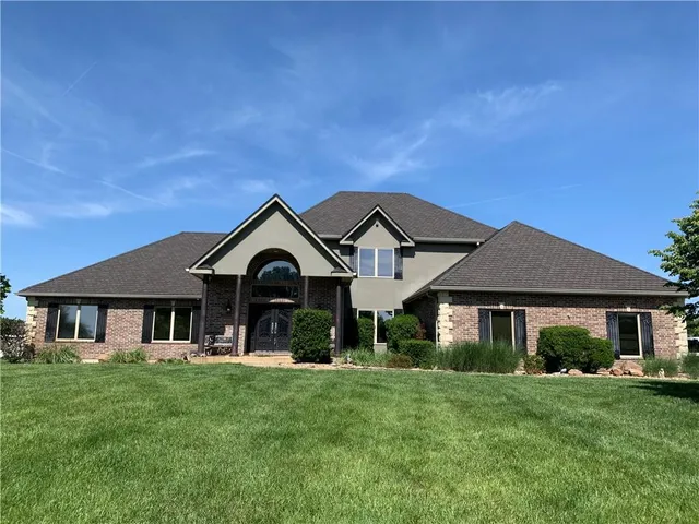 $1,350,000 | 4825 North 123rd Street, Kansas City, KS 66109