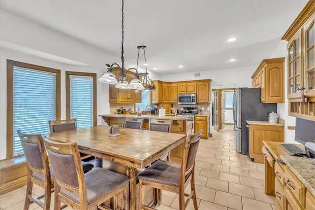 $1,350,000 | 4825 North 123rd Street, Kansas City, KS 66109