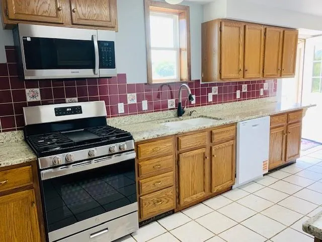 $1,350,000 | 4825 North 123rd Street, Kansas City, KS 66109