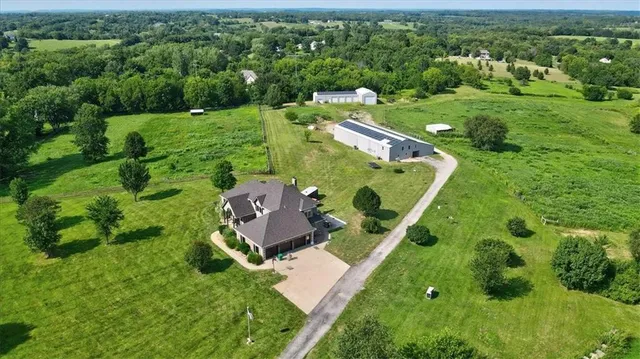 $1,350,000 | 4825 North 123rd Street, Kansas City, KS 66109